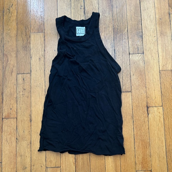WSLY Classic Black Sleeveless Top - Picture 1 of 1